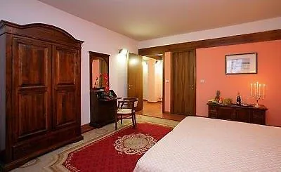 Hotel apartamentowy Palazzo Servanzi Confidati